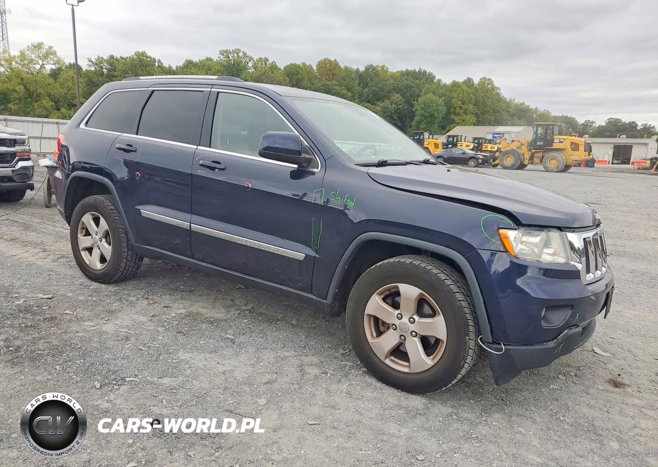 2013 Jeep Grand Cherokee Laredo VIN:1C4RJFAG2DC507604 - 4