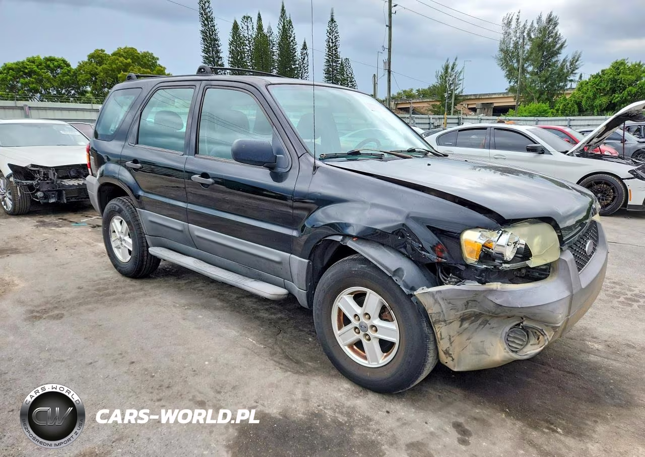 2007 Ford Escape Xls VIN:1FMYU02Z27KB18483 - 4