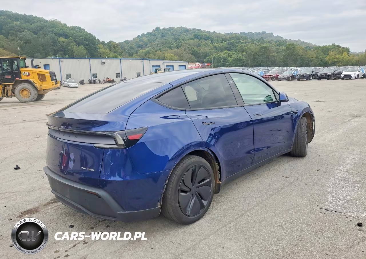 2026 Tesla Model Y VIN:7SAYGDEE1TF363670 - 3