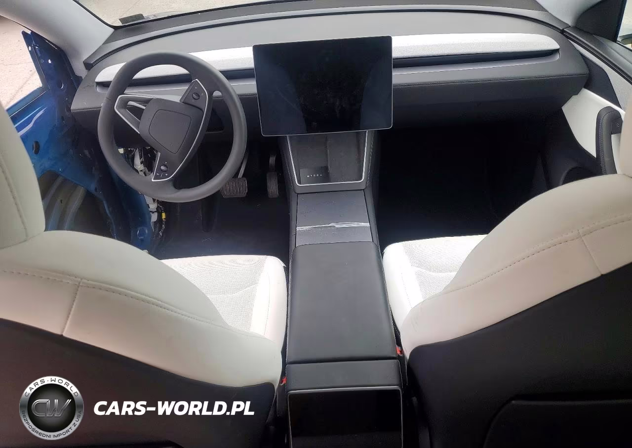 2026 Tesla Model Y VIN:7SAYGDEE1TF363670 - 8