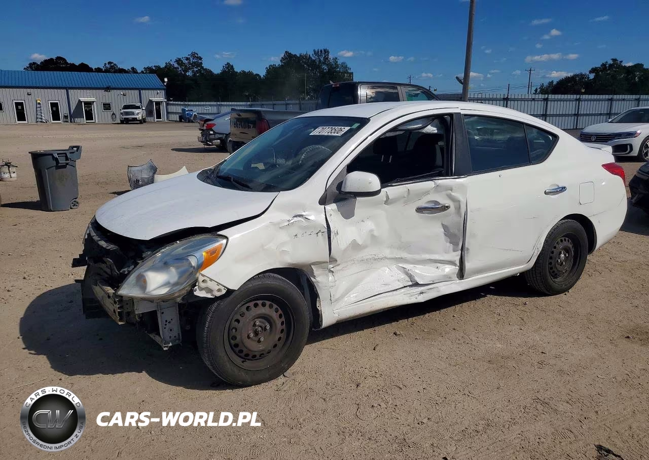 2013 Nissan Versa 1.6 S