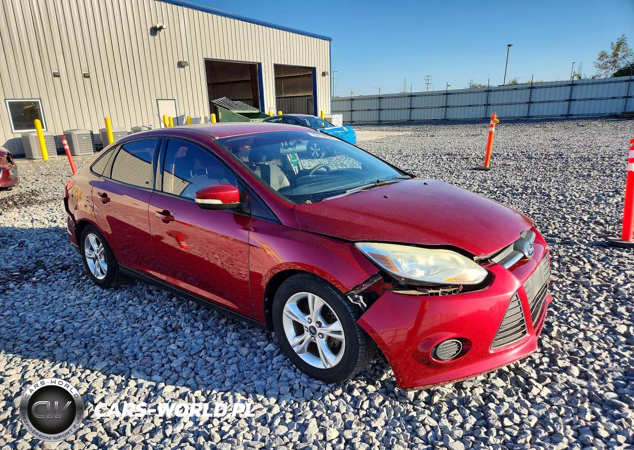 2014 Ford Focus Se VIN:1FADP3F26EL207379 - 4