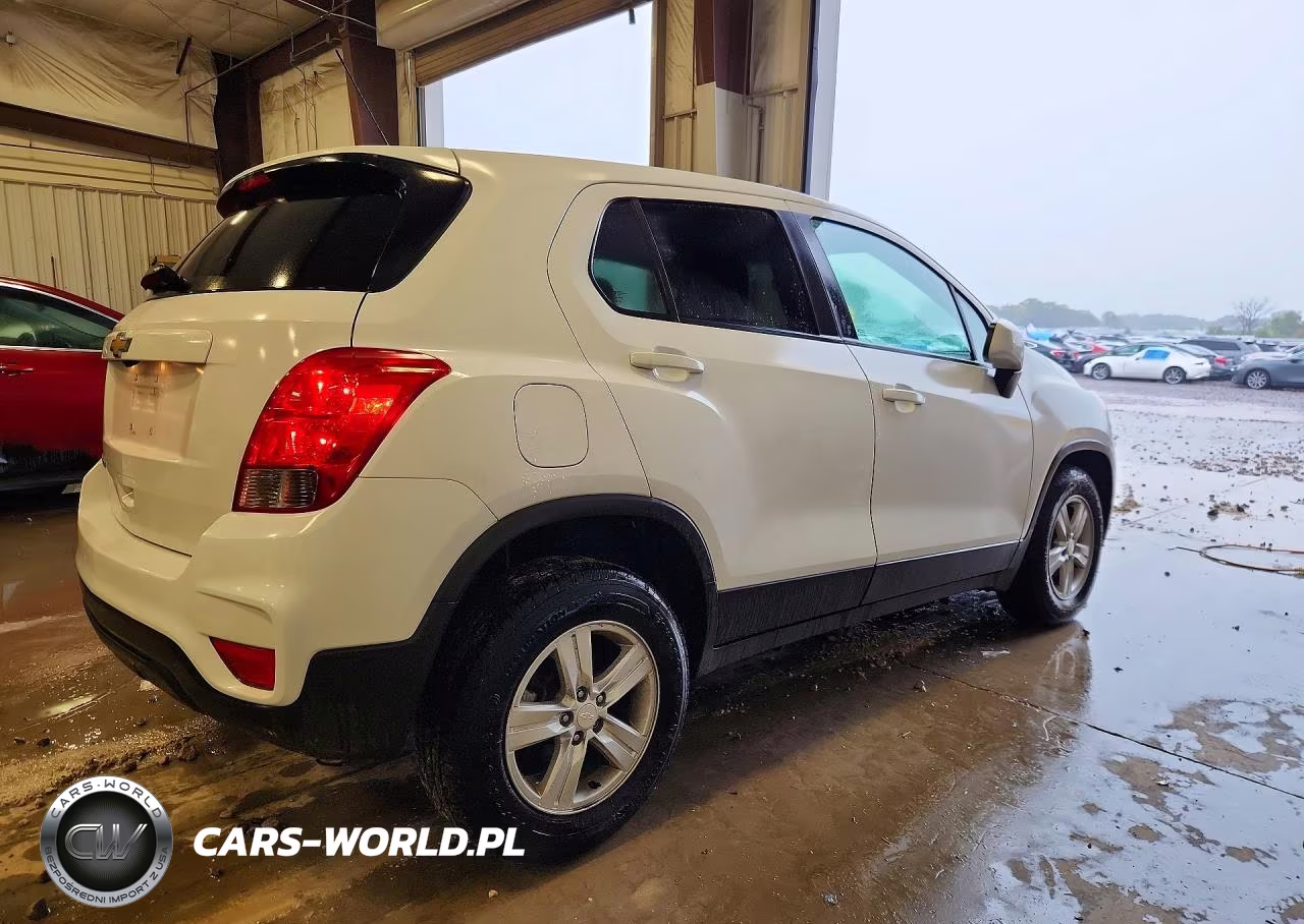 2020 Chevrolet Trax Ls VIN:3GNCJNSB0LL314266 - 3