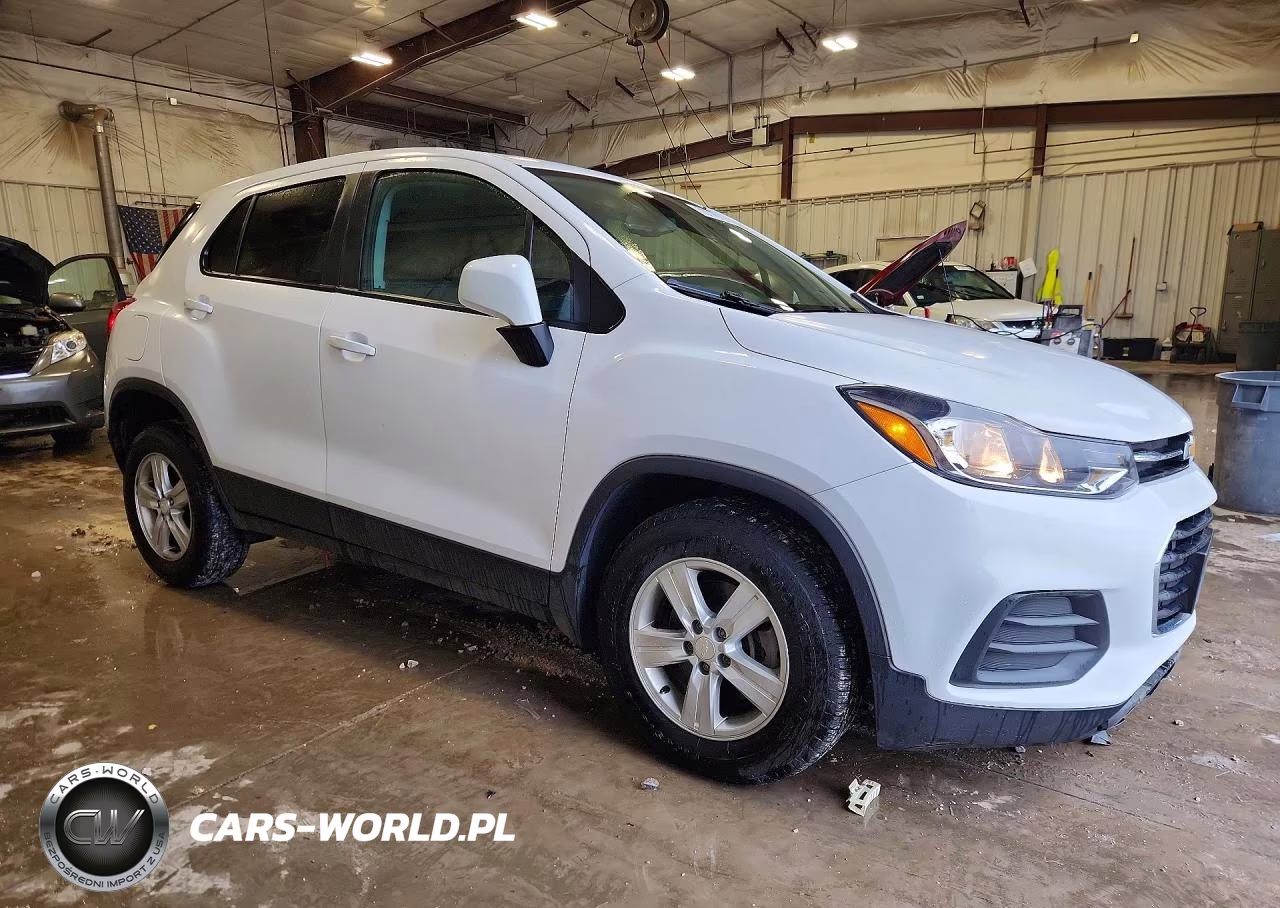 2020 Chevrolet Trax Ls VIN:3GNCJNSB0LL314266 - 4