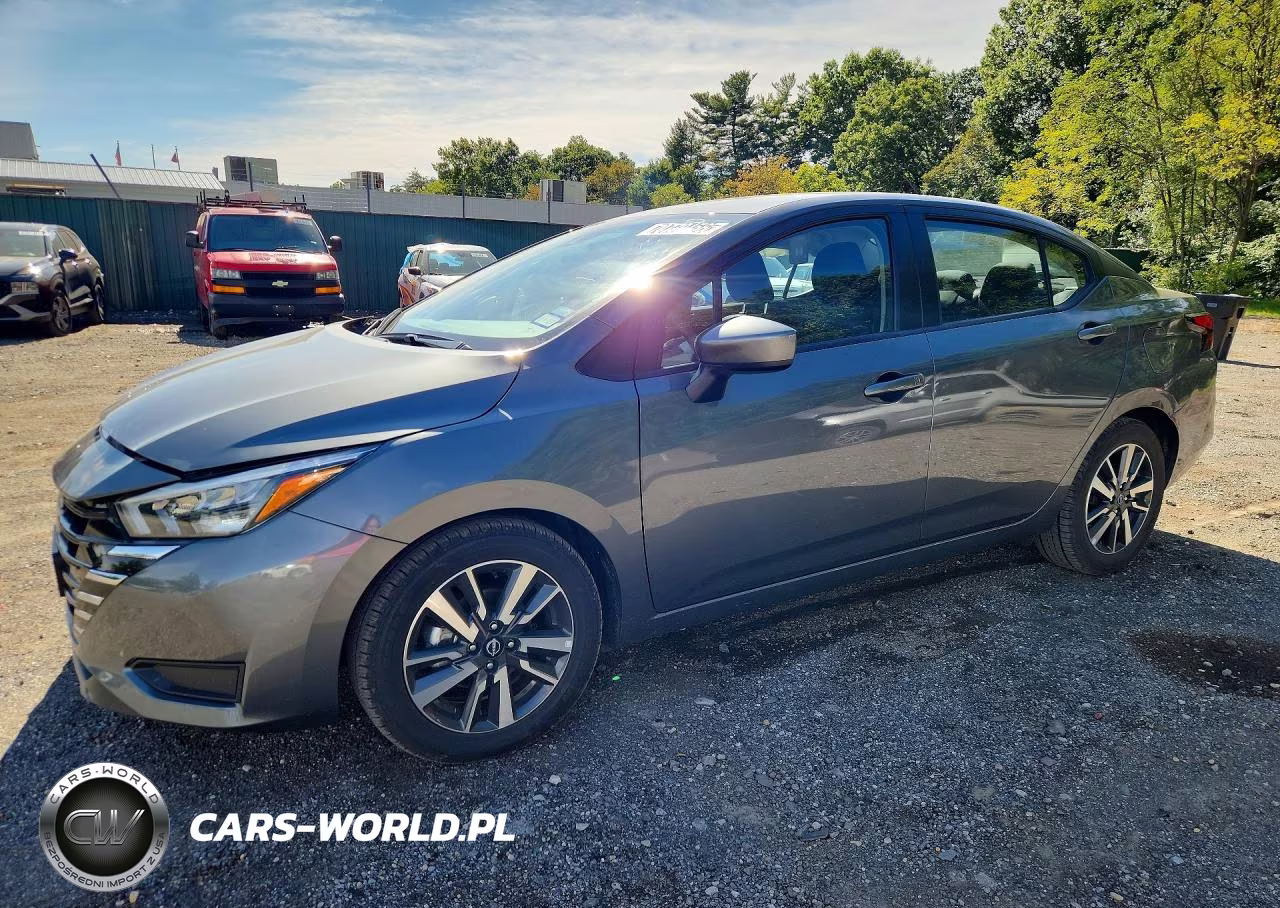 2025 Nissan Versa Sv
