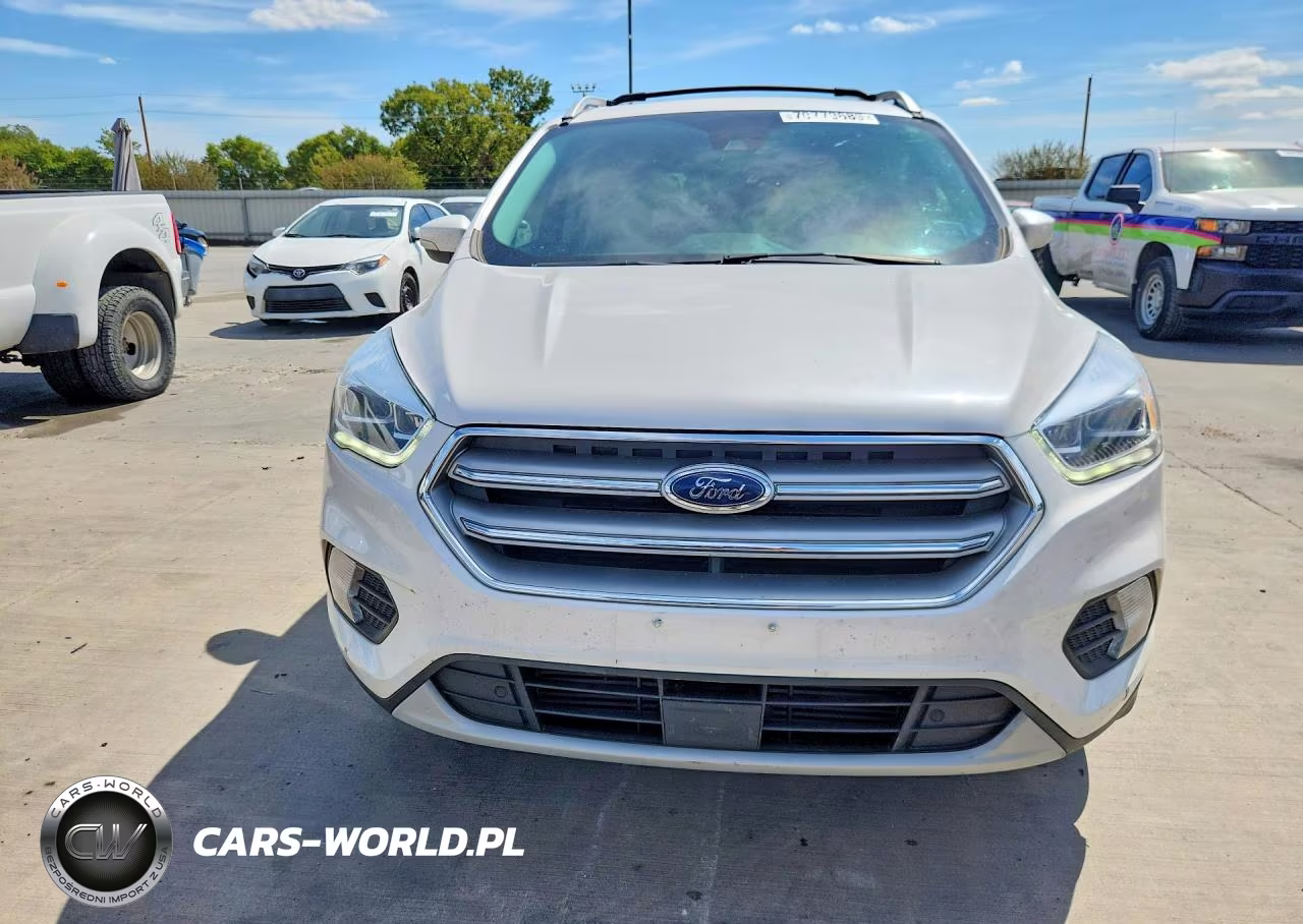 2017 Ford Escape Titanium VIN:1FMCU0J93HUB35570 - 5
