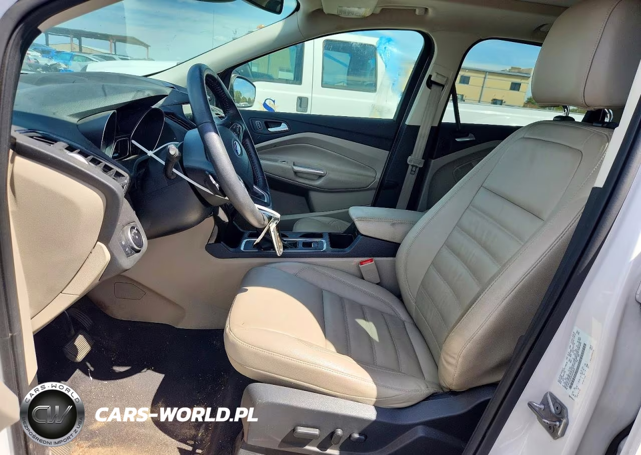 2017 Ford Escape Titanium VIN:1FMCU0J93HUB35570 - 7