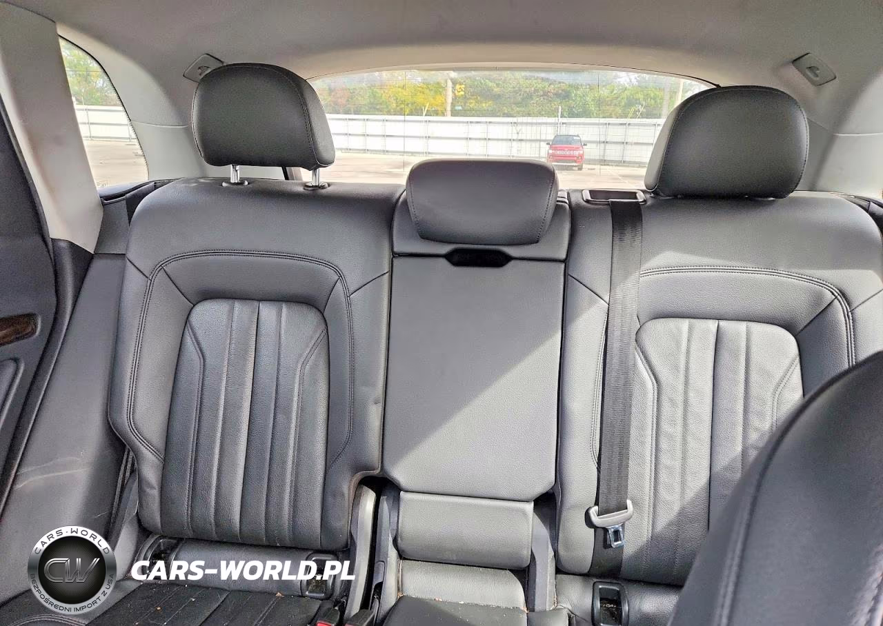 2020 Audi Q5 Premium VIN:WA1ANAFY5L2055880 - 10