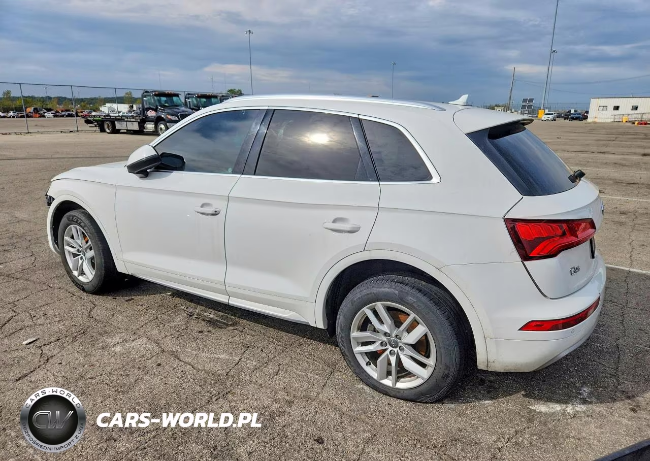 2020 Audi Q5 Premium VIN:WA1ANAFY5L2055880 - 2