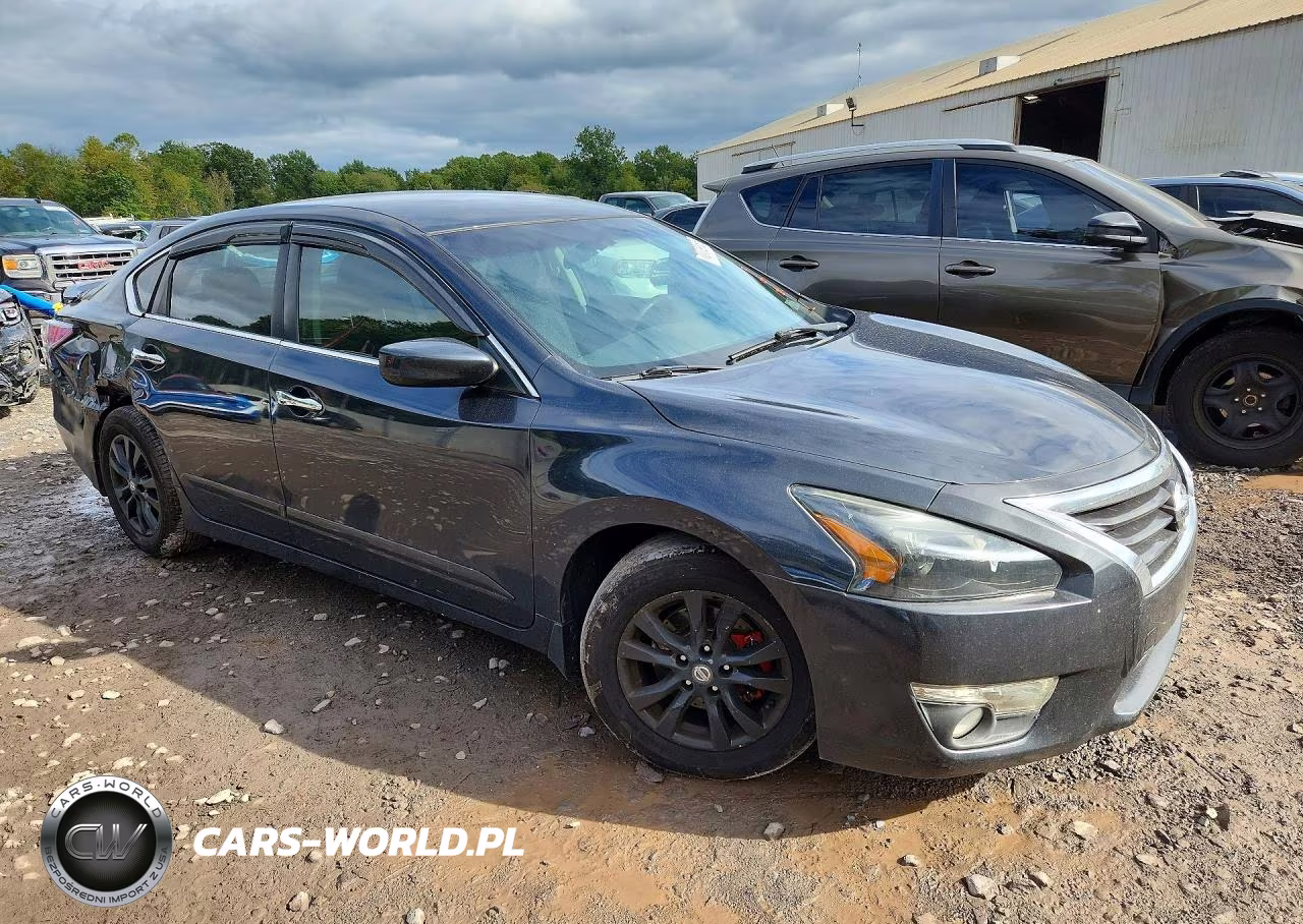 2015 Nissan Altima 2.5 S VIN:1N4AL3AP6FC581879 - 4