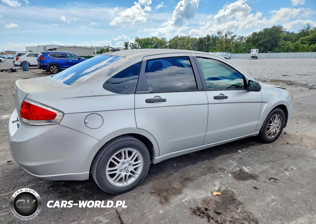 2009 Ford Focus Se VIN:1FAHP35NX9W258613 - 3