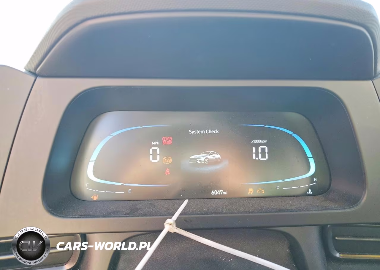 2026 Hyundai Elantra Sel Sport VIN:KMHLM4DG0TU119448 - 9