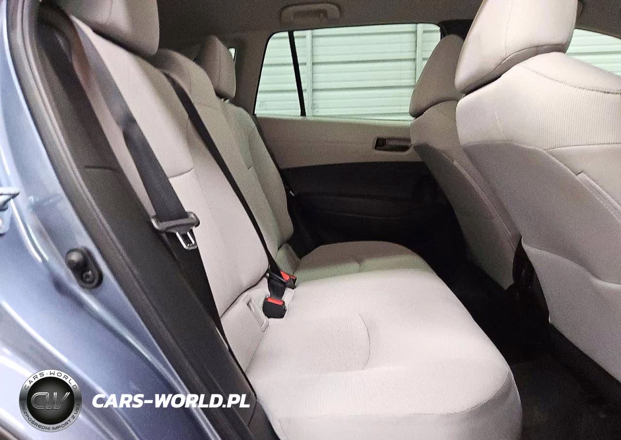 2025 Toyota Corolla Cross L VIN:7MUAAAAG5SV127495 - 10