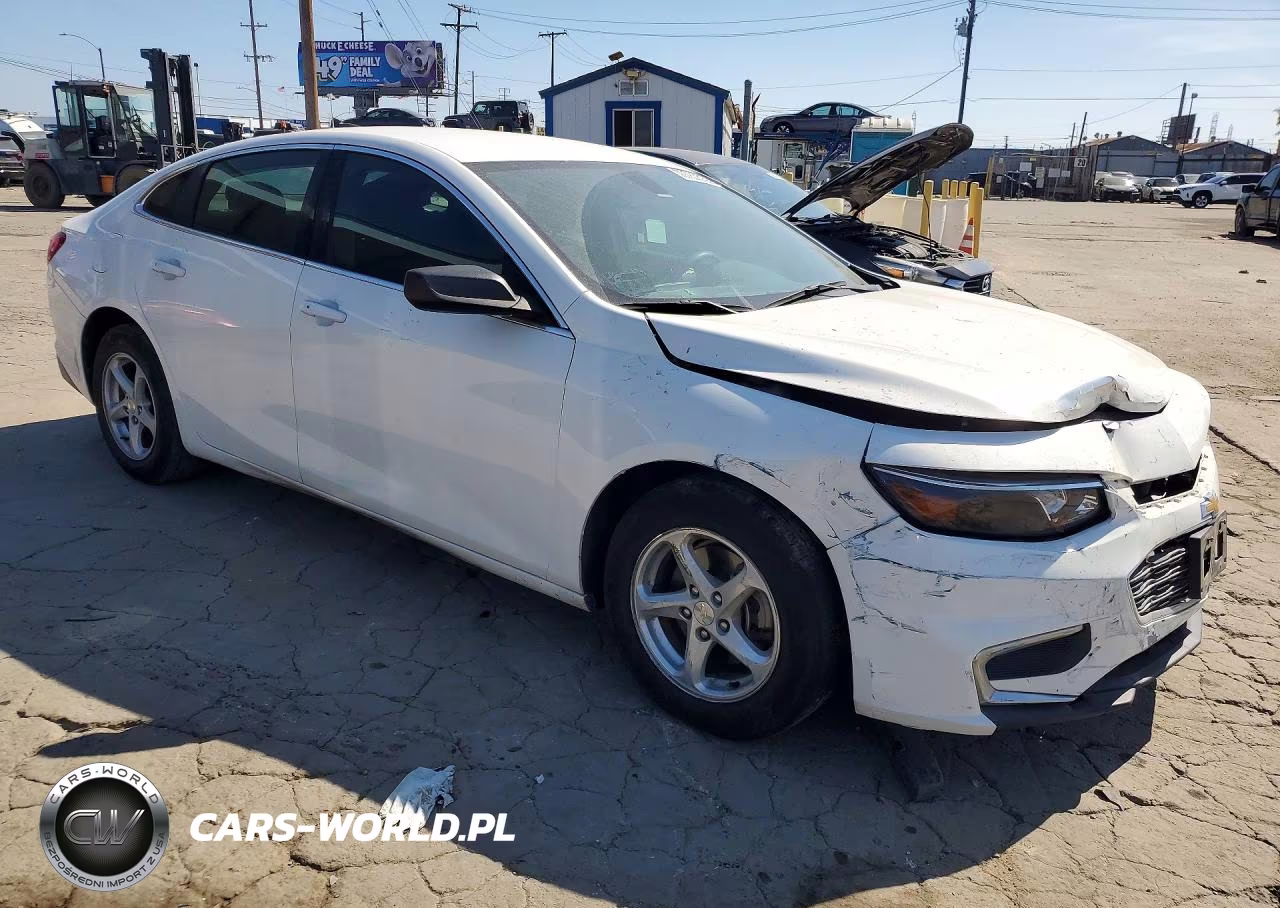 2018 Chevrolet Malibu Ls VIN:1G1ZB5ST6JF230333 - 4