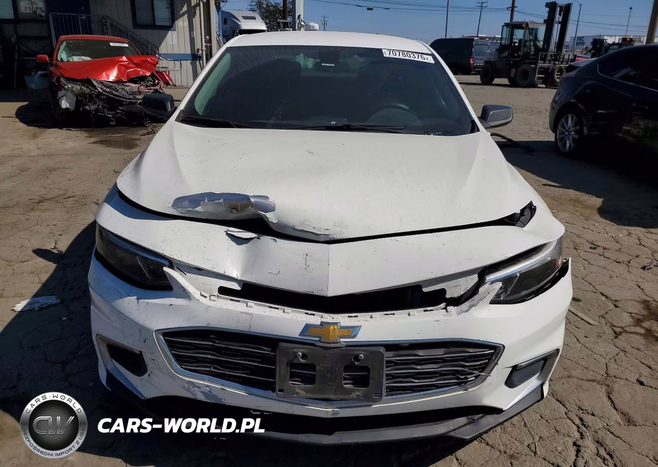 2018 Chevrolet Malibu Ls VIN:1G1ZB5ST6JF230333 - 5