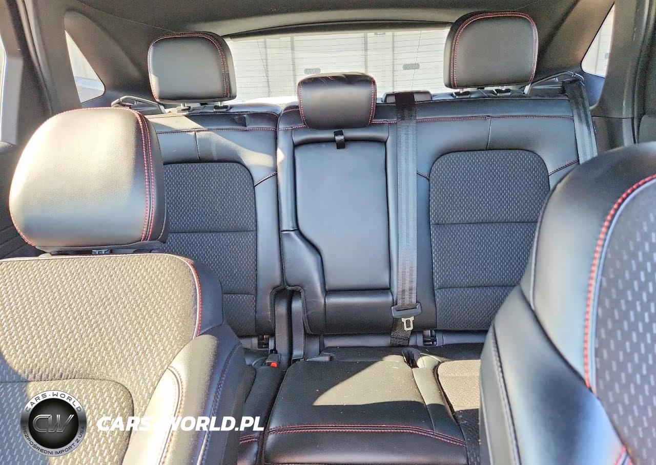 2025 Ford Escape St Line VIN:1FMCU9MN6SUA99703 - 10