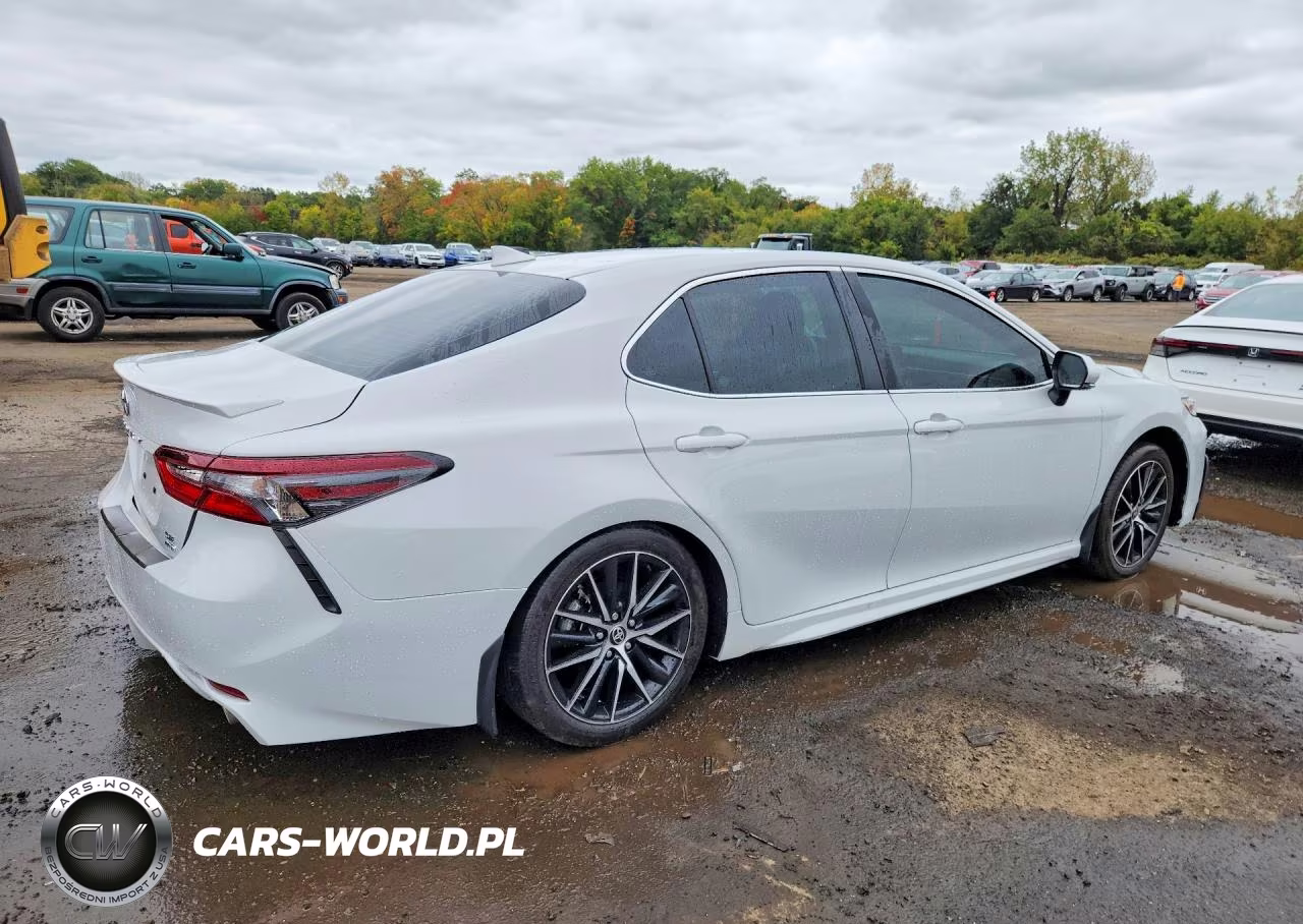 2024 Toyota Camry Se VIN:4T1T11BK8RU130169 - 3