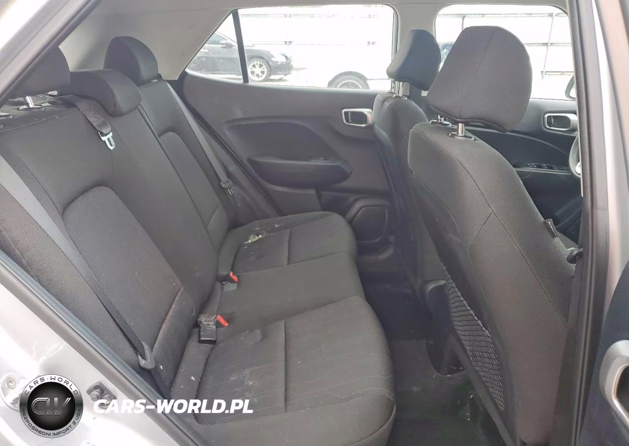 2022 Hyundai Venue Se VIN:KMHRB8A38NU160468 - 11
