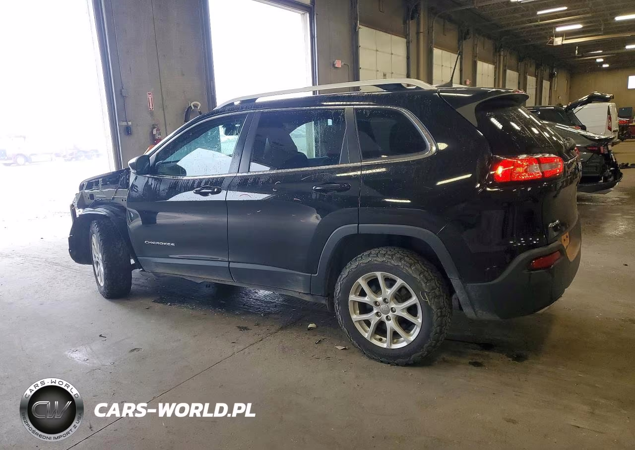 2017 Jeep Cherokee Latitude VIN:1C4PJMCS2HW638825 - 2