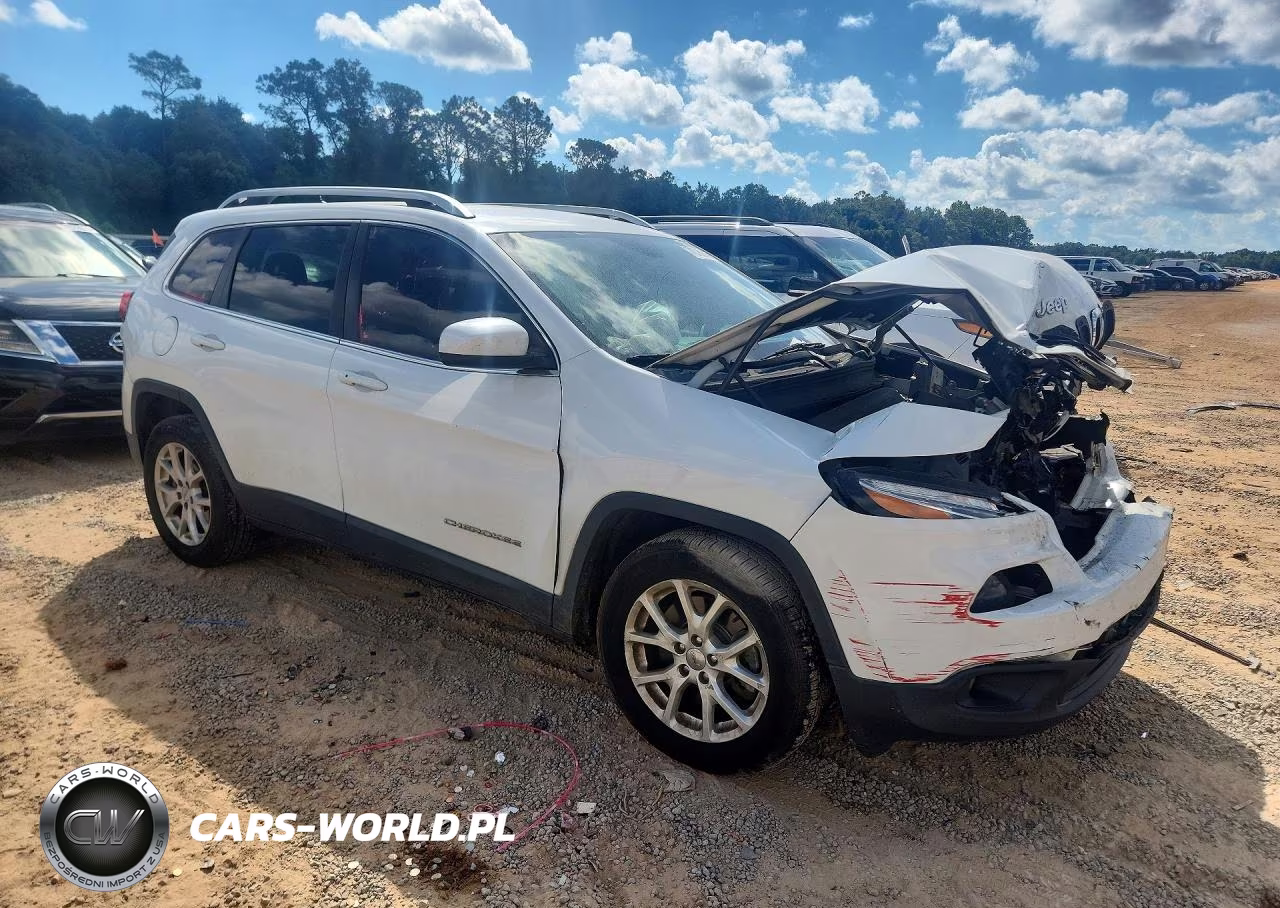 2016 Jeep Cherokee Latitude VIN:1C4PJLCB9GW207987 - 4