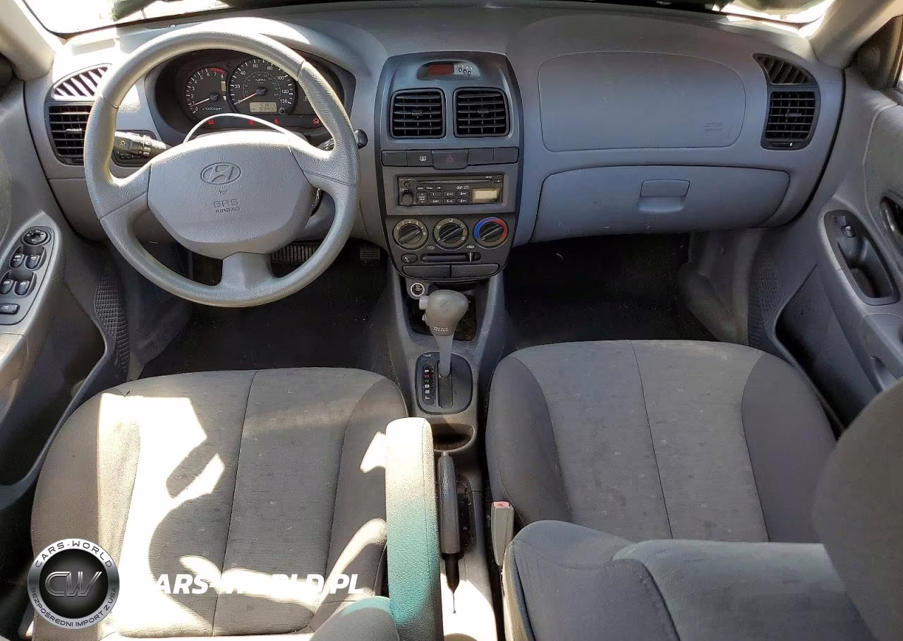 2004 Hyundai Accent Gl VIN:KMHCG45C24U517975 - 8