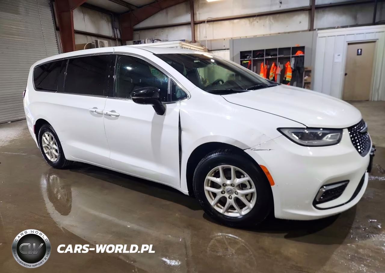 2025 Chrysler Pacifica Select VIN:2C4RC1BG0SR510002 - 4