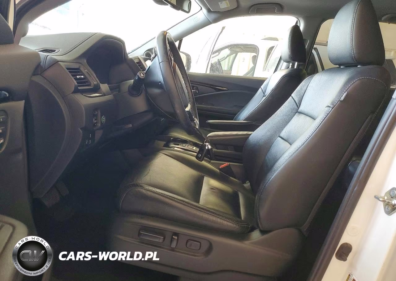 2017 Honda Pilot Touring VIN:5FNYF6H94HB025844 - 7
