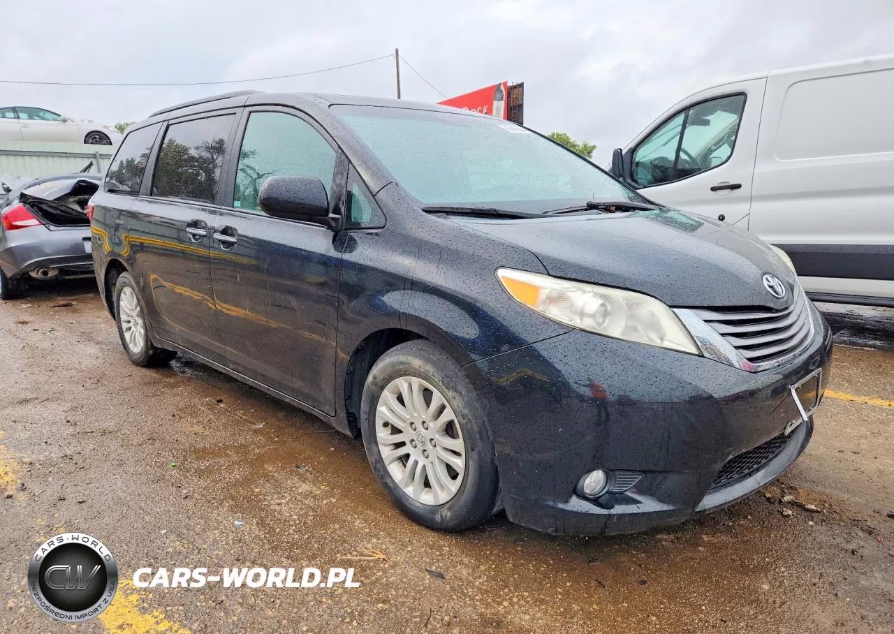 2016 Toyota Sienna Xle 8-Passenger VIN:5TDYK3DC5GS714751 - 4