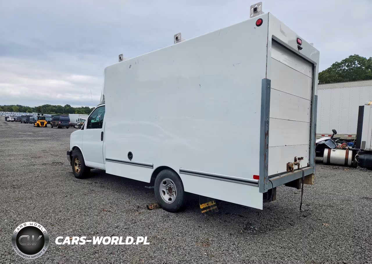 2019 Chevrolet Express Delivery Truck VIN:1GB0GRFG9K1257521 - 2
