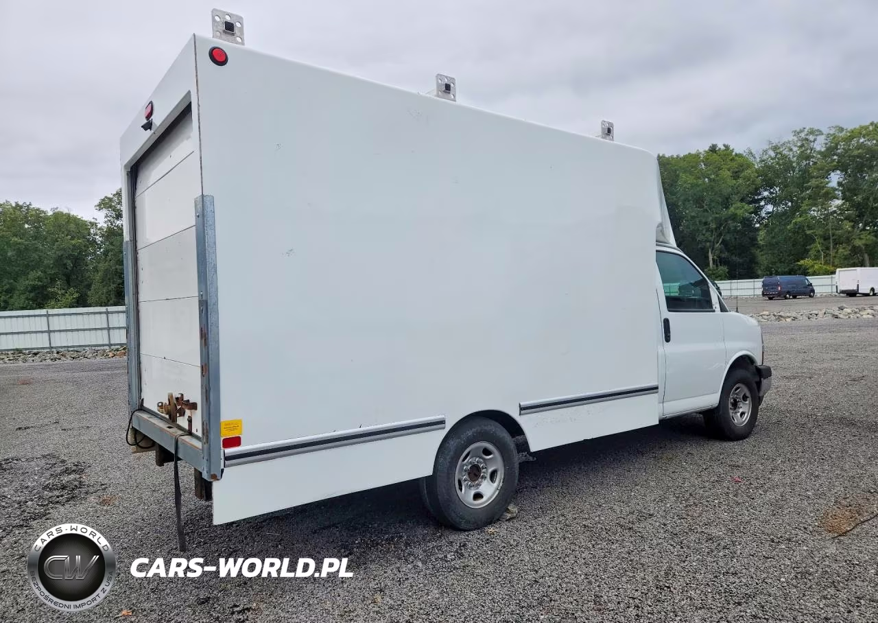 2019 Chevrolet Express Delivery Truck VIN:1GB0GRFG9K1257521 - 3