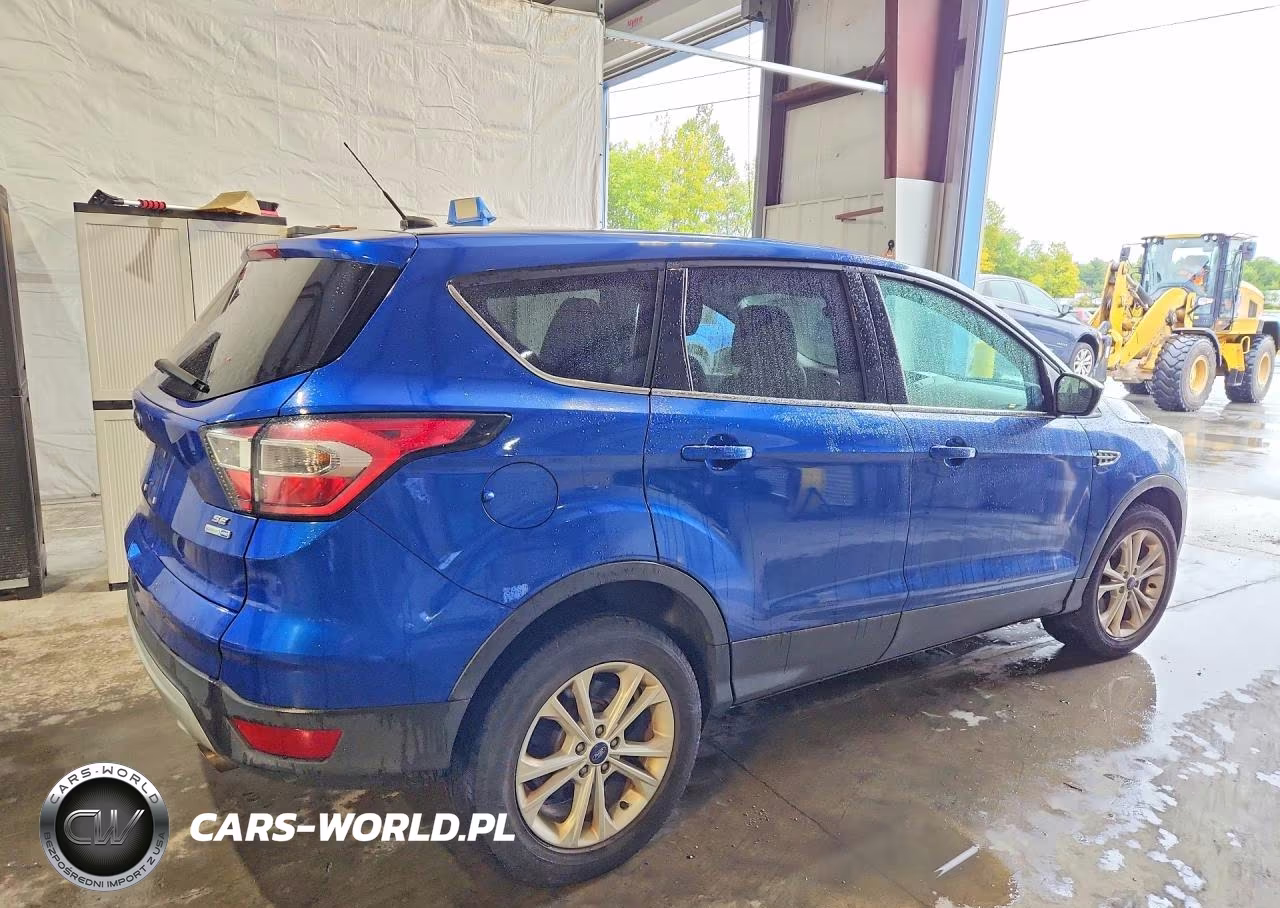 2017 Ford Escape Se VIN:1FMCU9GD8HUB84571 - 3