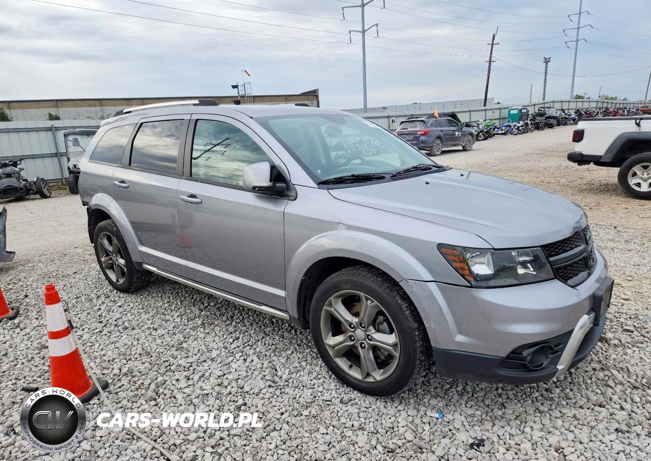 2017 Dodge Journey Crossroad VIN:3C4PDDGG1HT583206 - 4
