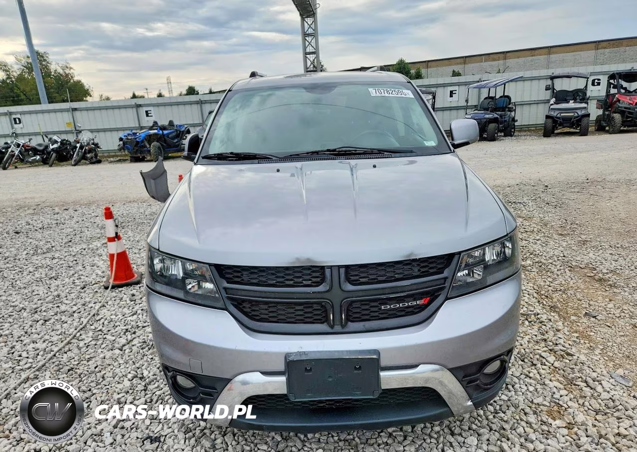 2017 Dodge Journey Crossroad VIN:3C4PDDGG1HT583206 - 5