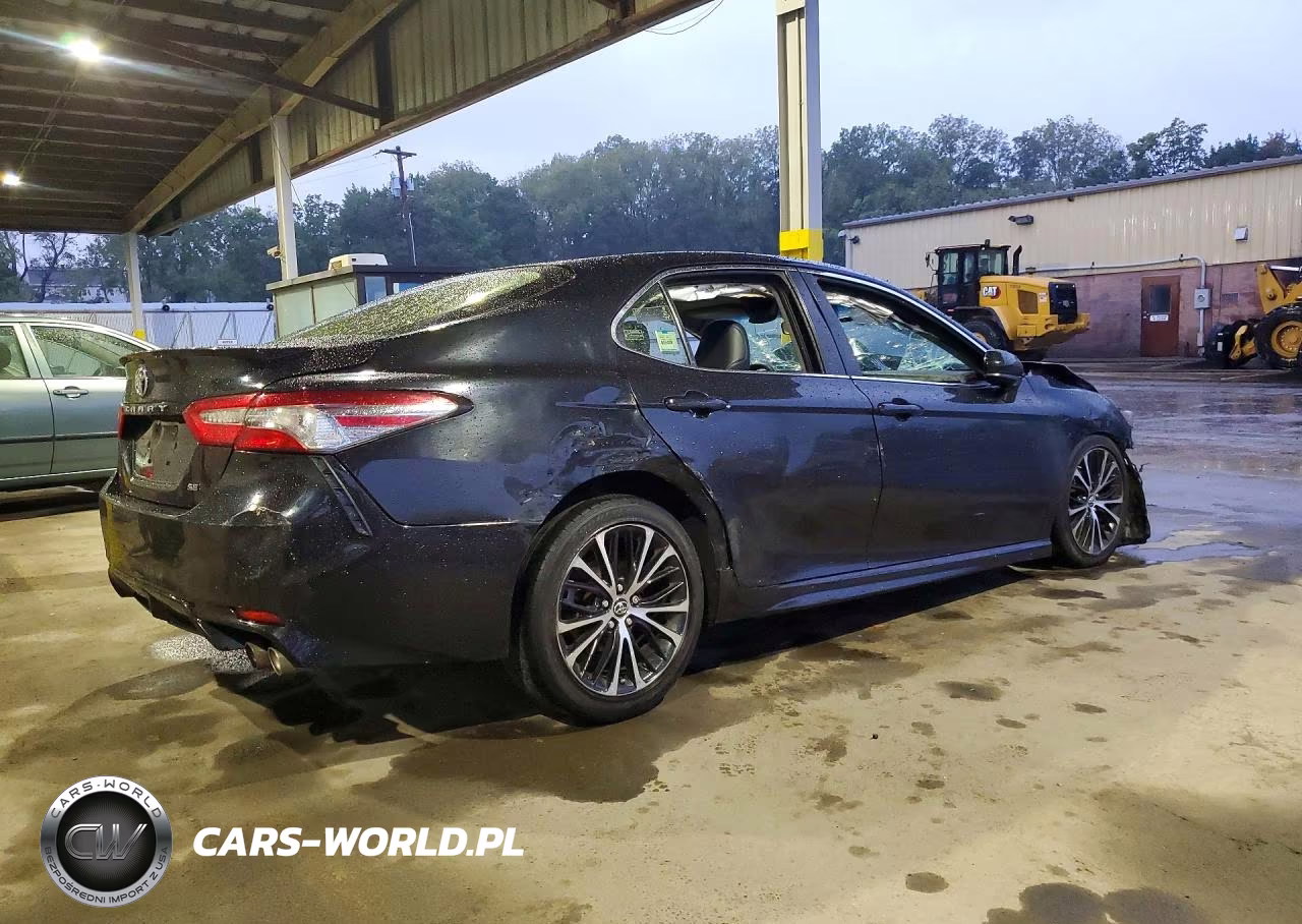 2018 Toyota Camry Se VIN:JTNB11HK5J3019401 - 3