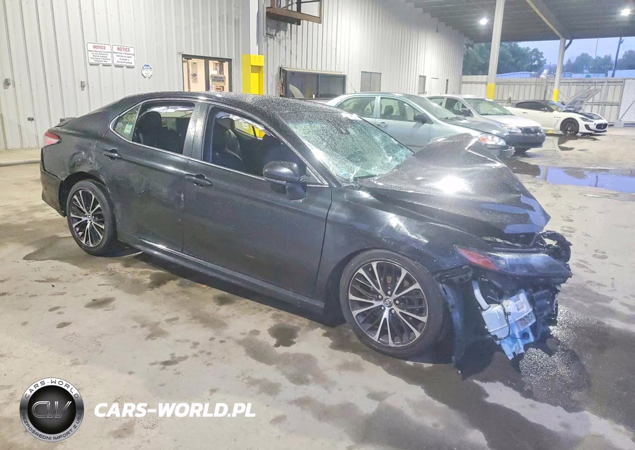 2018 Toyota Camry Se VIN:JTNB11HK5J3019401 - 4