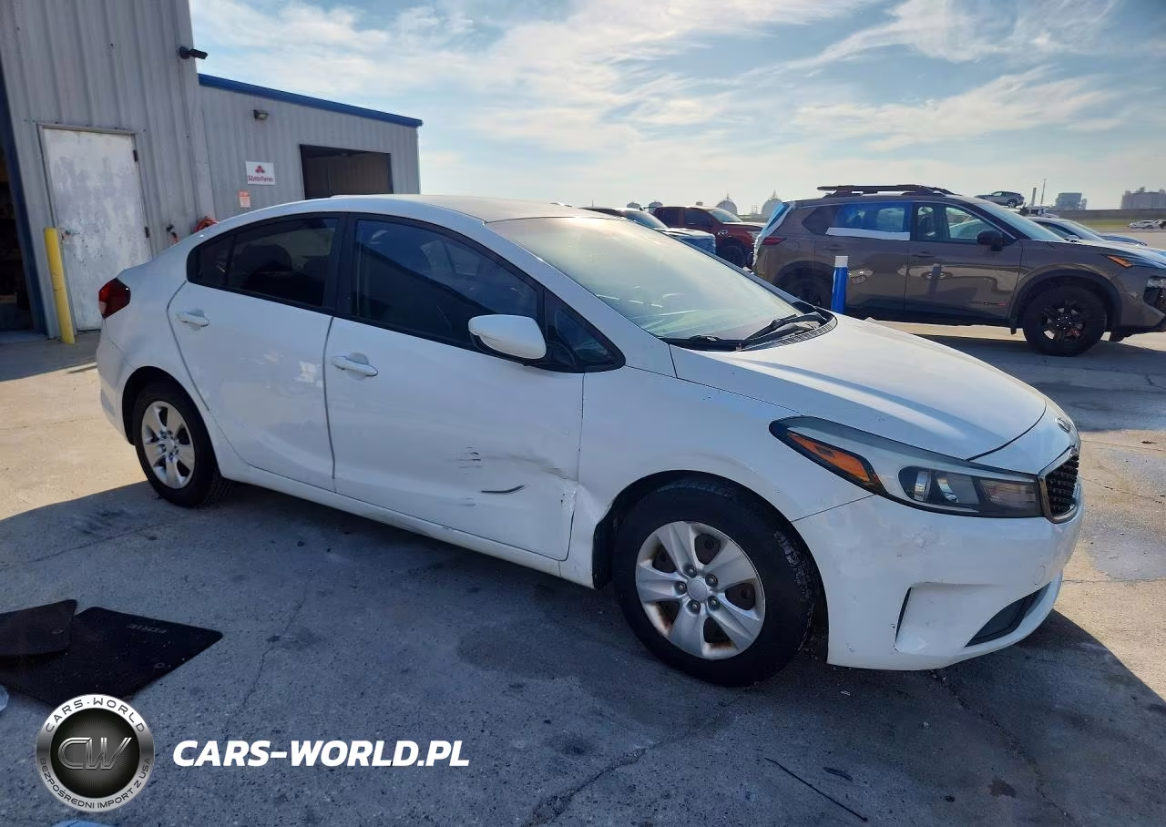 2017 Kia Forte Lx VIN:3KPFK4A70HE088011 - 4