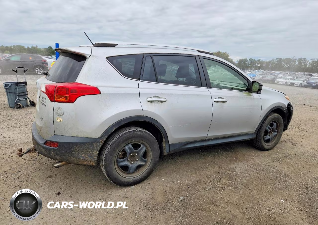2015 Toyota Rav4 Le VIN:JTMZFREV5FJ057263 - 3