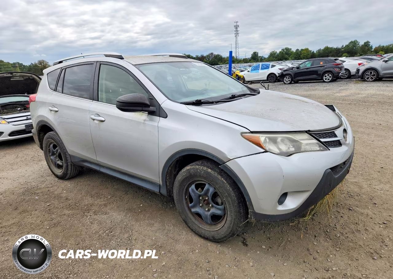 2015 Toyota Rav4 Le VIN:JTMZFREV5FJ057263 - 4