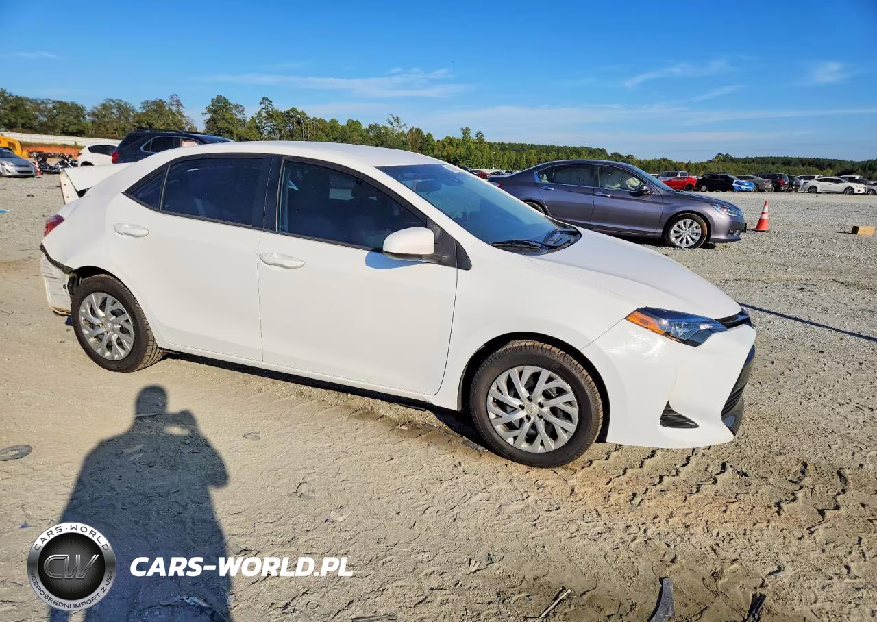 2019 Toyota Corolla Le VIN:5YFBURHE4KP933474 - 4