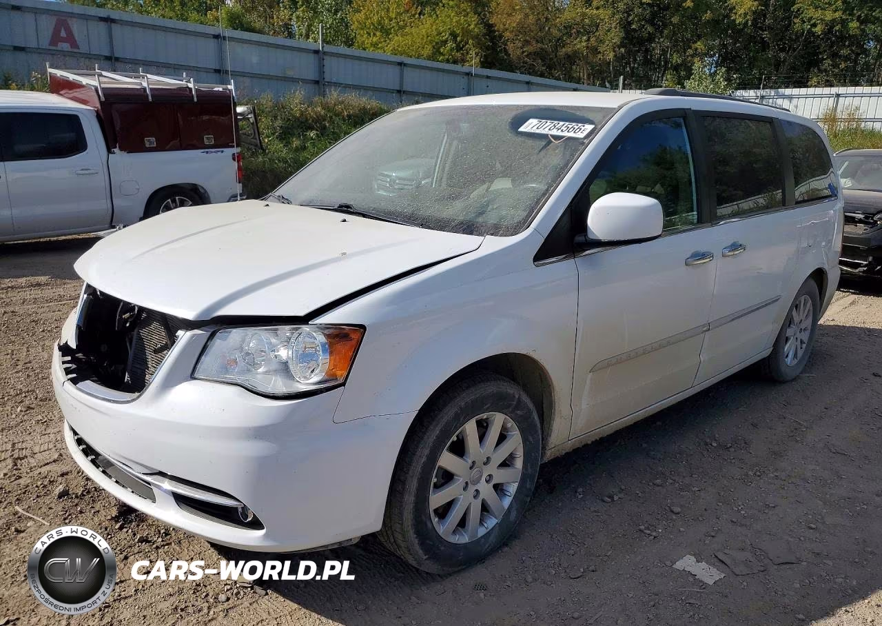 2016 Chrysler Town & Country Touring – zdjęcie 1 z 13