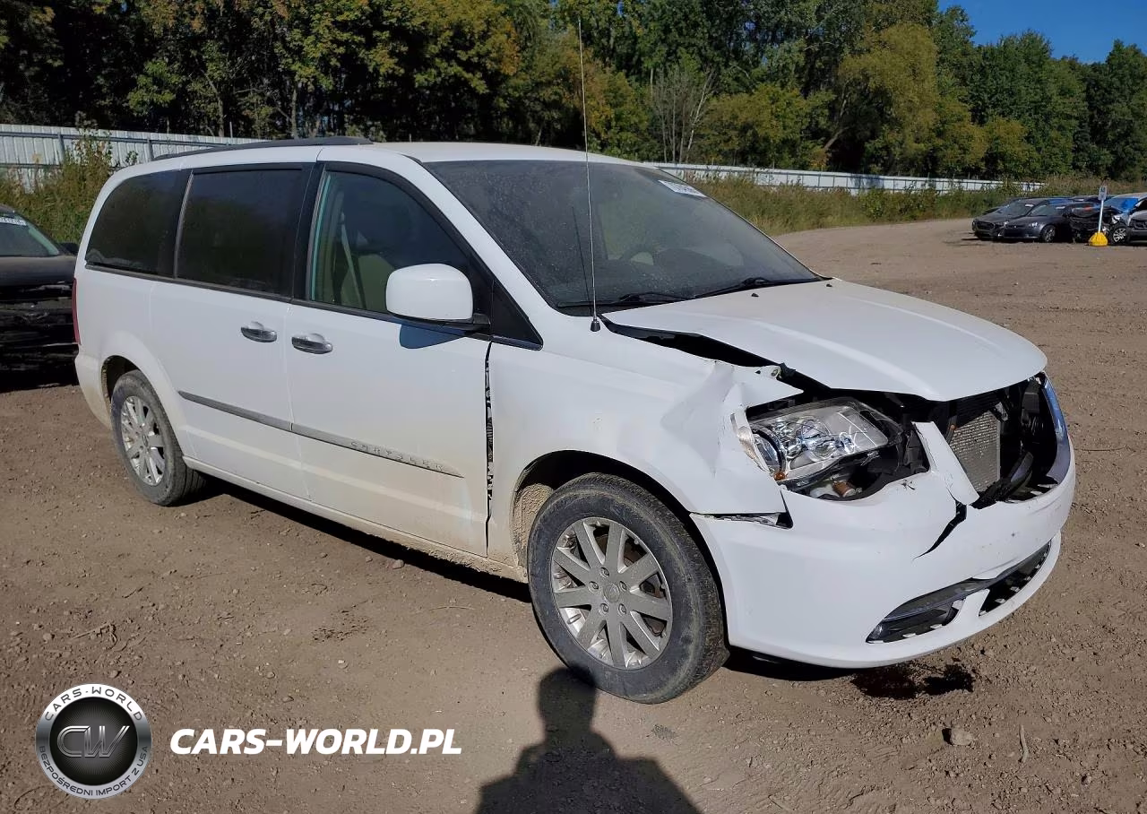 2016 Chrysler Town & Country Touring VIN:2C4RC1BG0GR149717 - 4