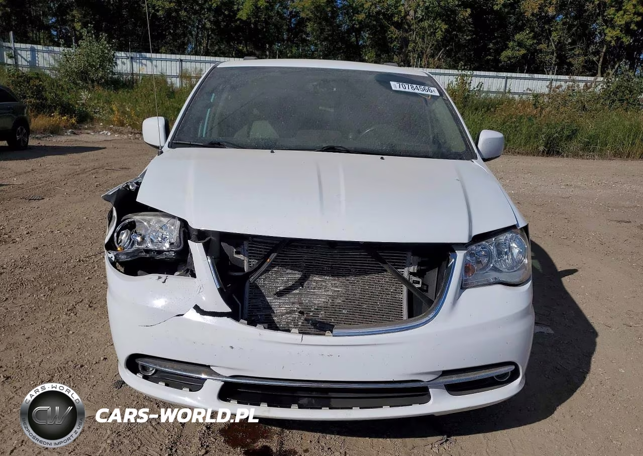 2016 Chrysler Town & Country Touring VIN:2C4RC1BG0GR149717 - 5