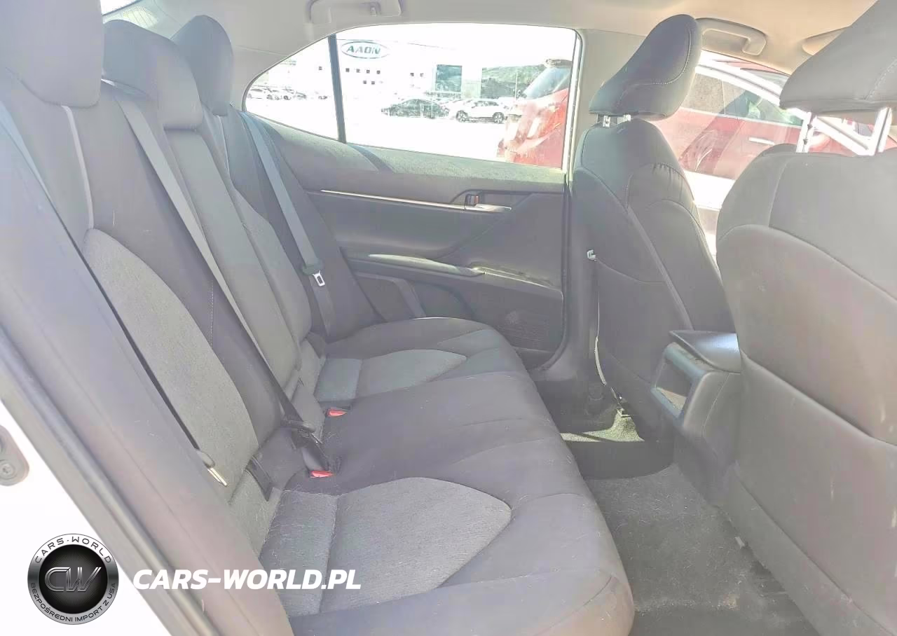 2021 Toyota Camry Le VIN:4T1C31AK5MU568569 - 10