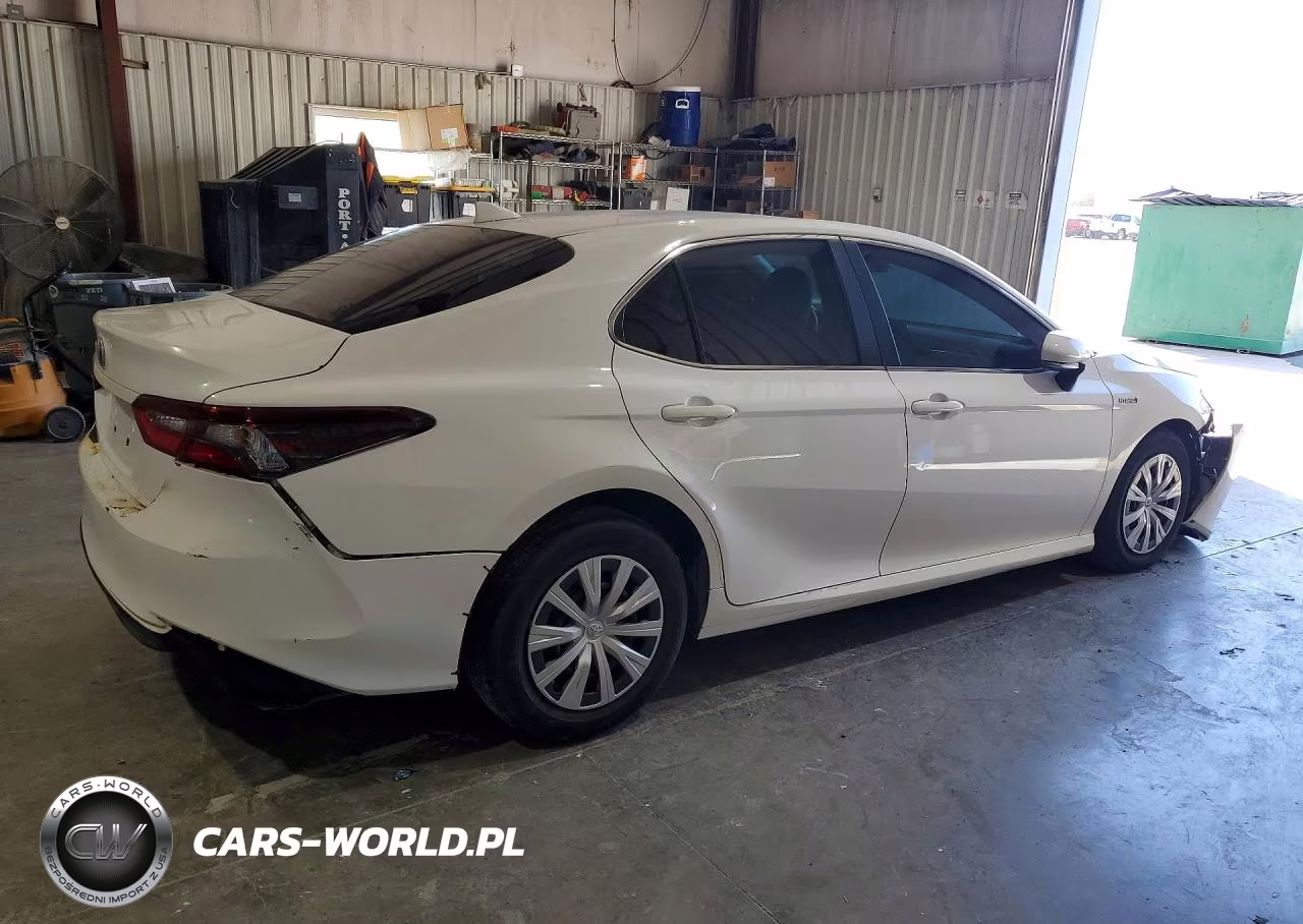 2021 Toyota Camry Le VIN:4T1C31AK5MU568569 - 3