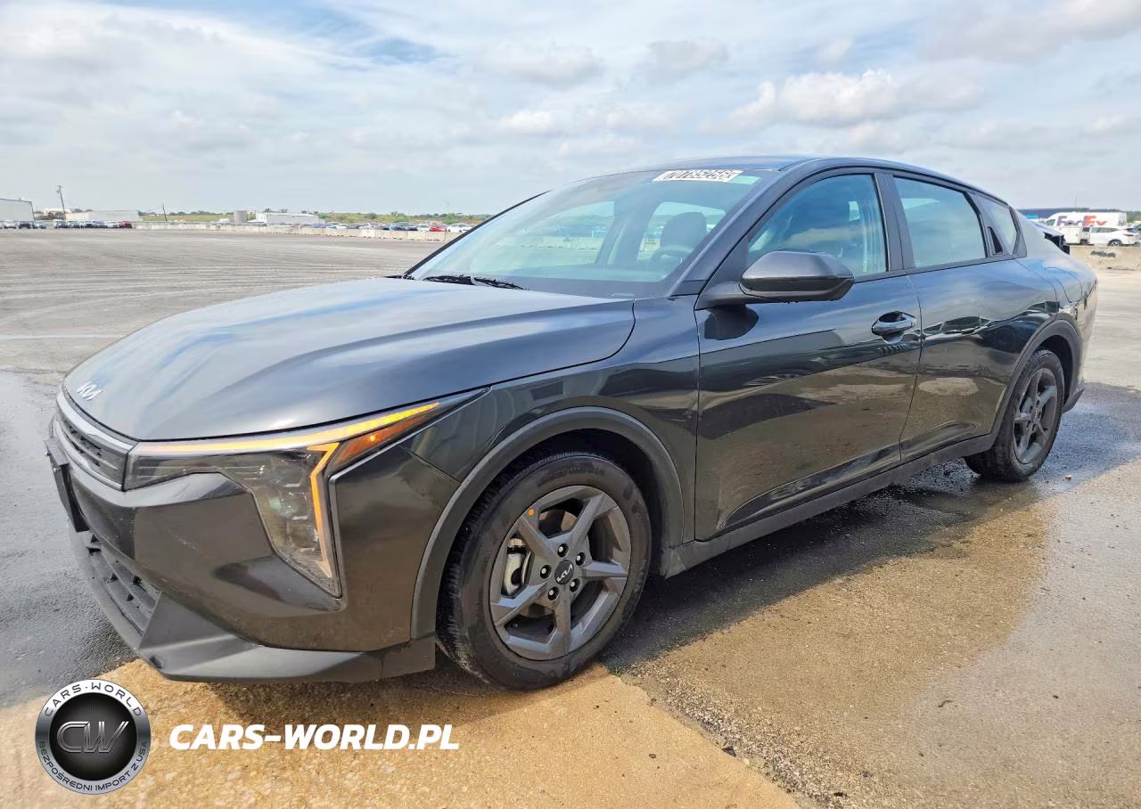2026 Kia K4 Lxs VIN:3KPFT4DEXTE344624 - 1