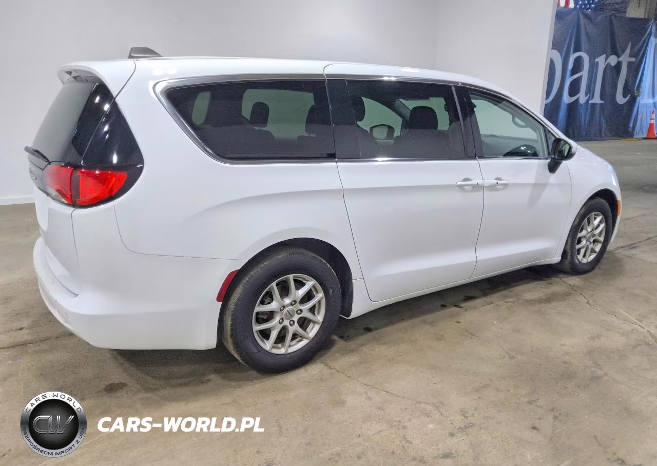 2023 Chrysler Voyager Lx VIN:2C4RC1CGXPR615684 - 3
