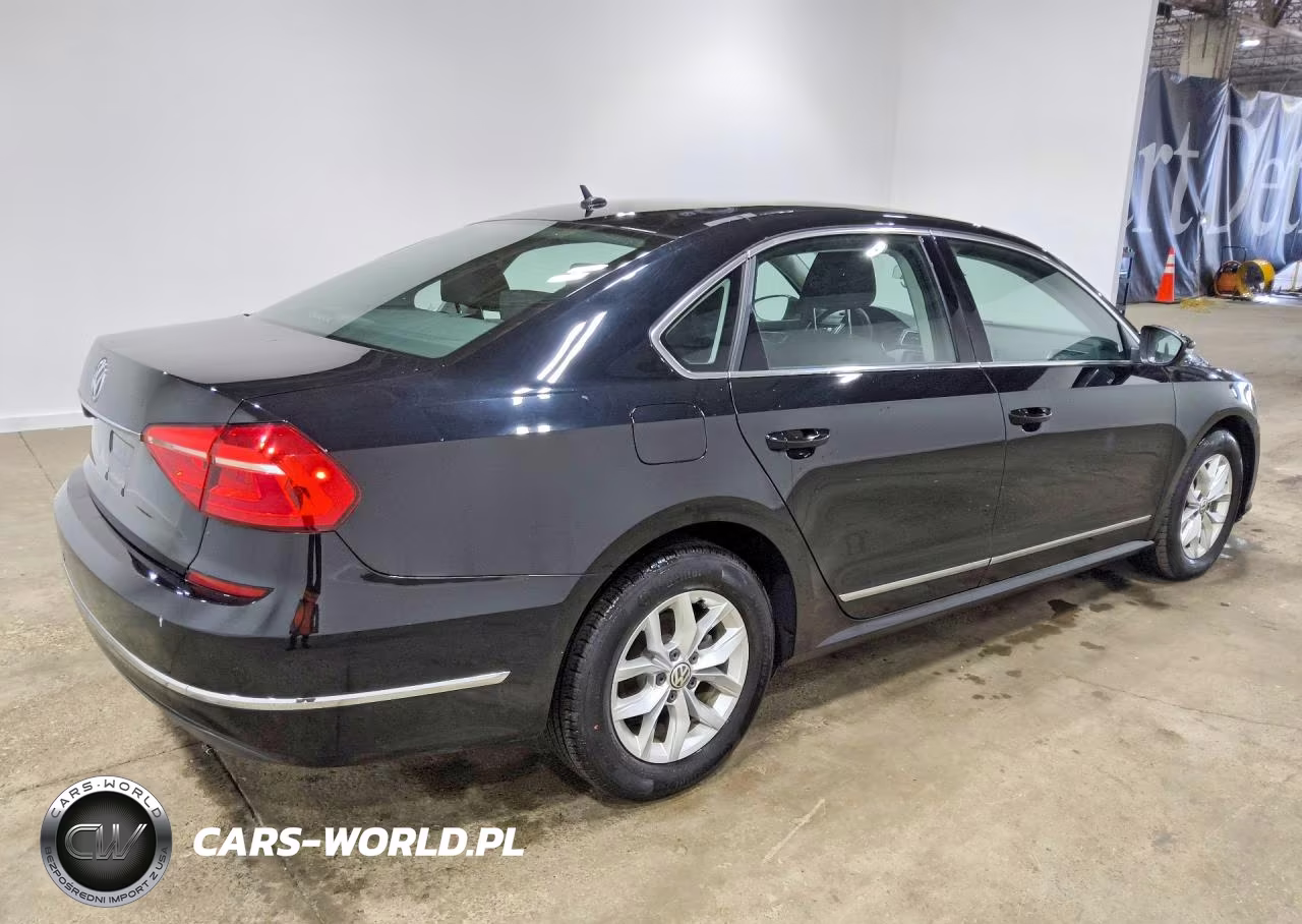 2016 Volkswagen Passat S VIN:1VWAT7A37GC027991 - 3