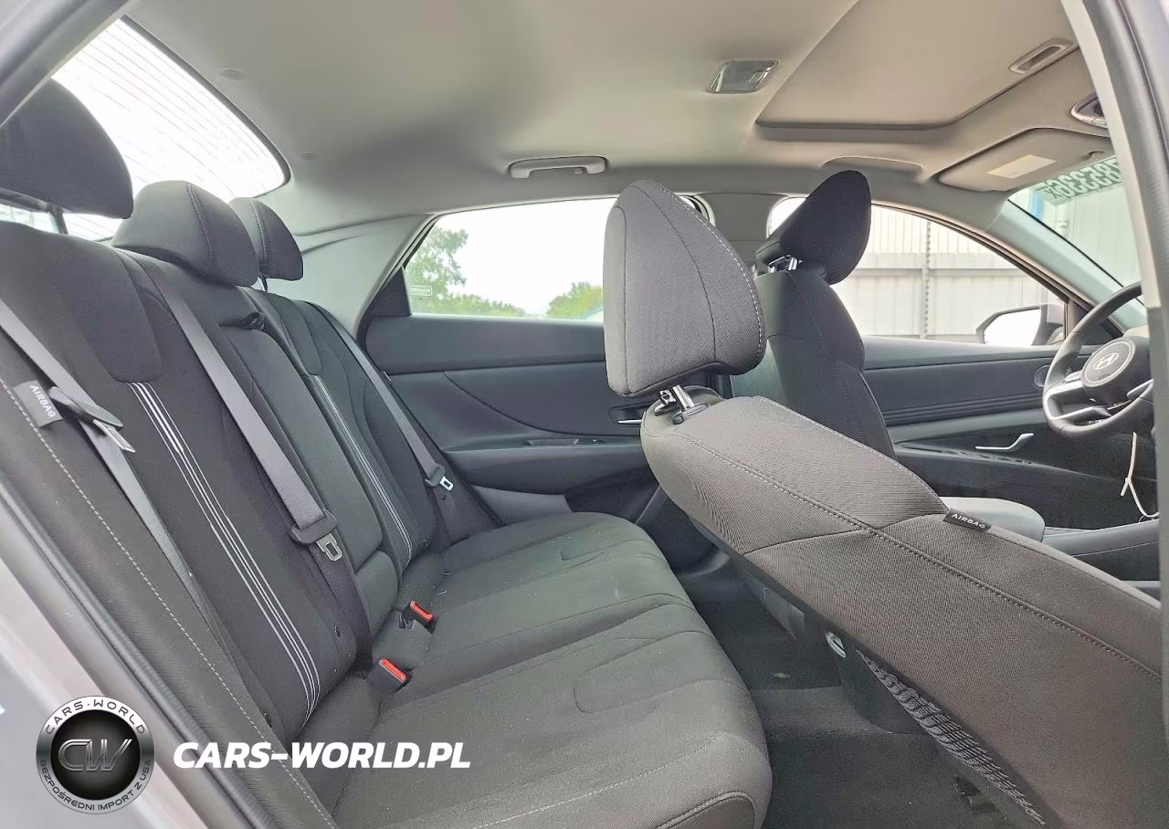2025 Hyundai Elantra Sel VIN:KMHLS4DG5SU022752 - 10