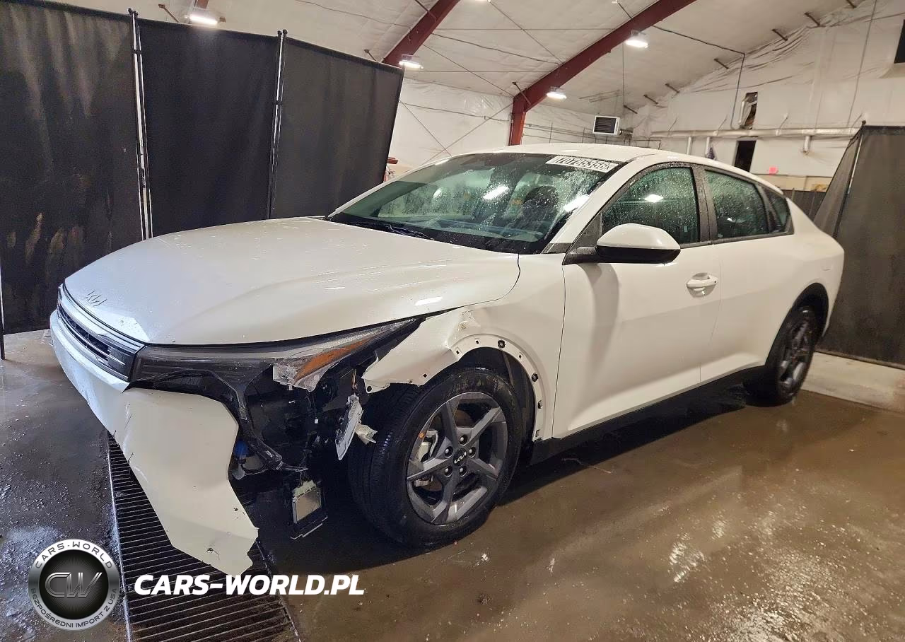 2026 Kia K4 Lxs VIN:3KPFT4DEXTE356739 - 1