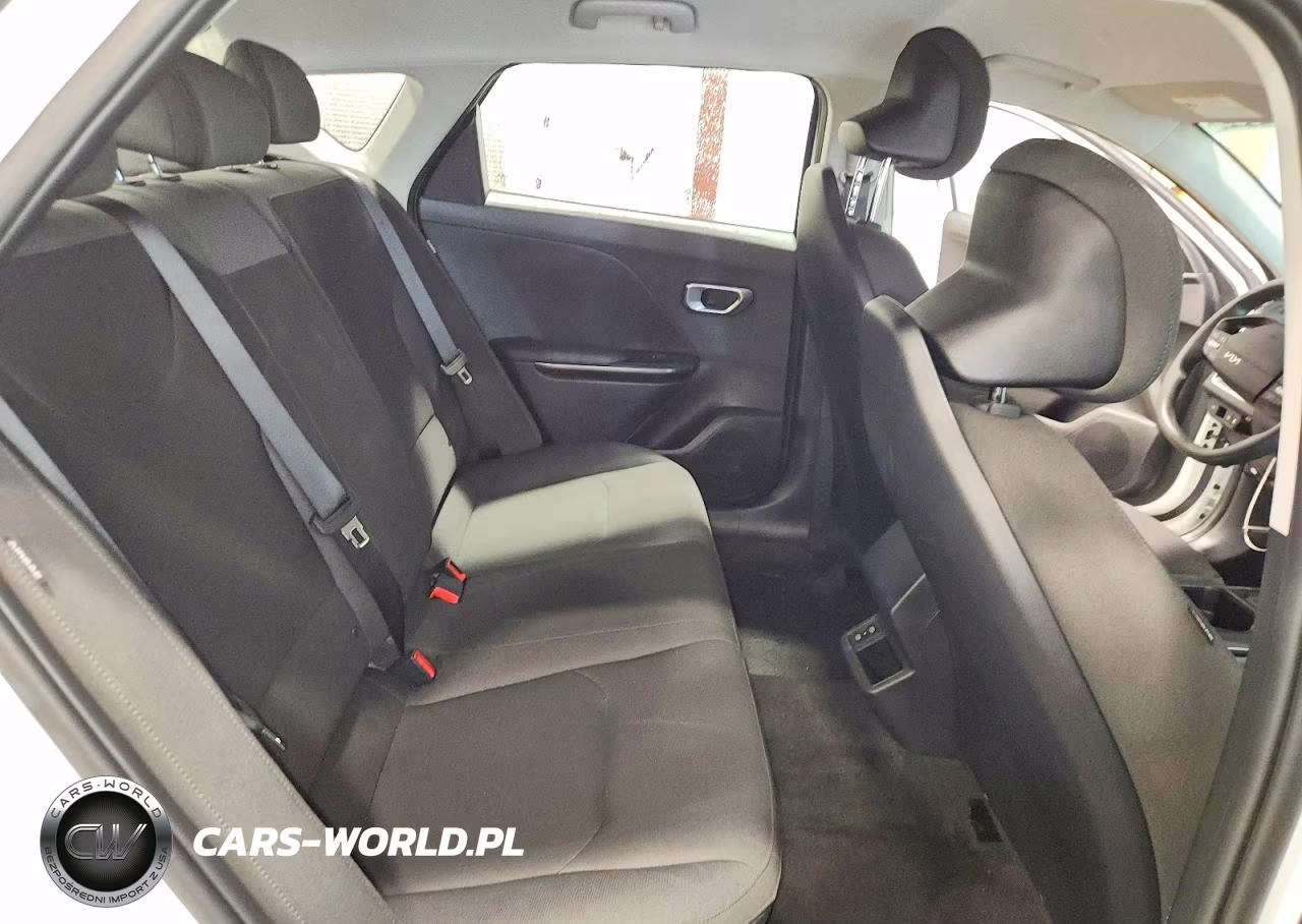 2026 Kia K4 Lxs VIN:3KPFT4DEXTE356739 - 10